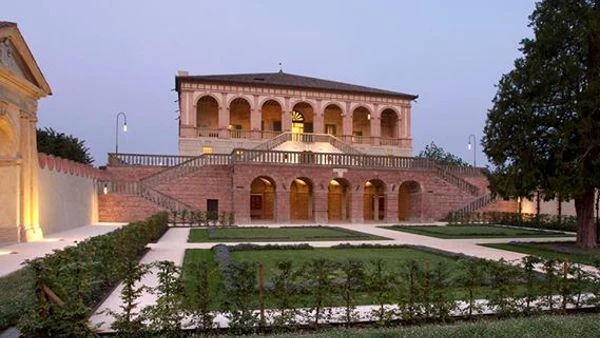 120614Villa-Vescovi-2.jpg